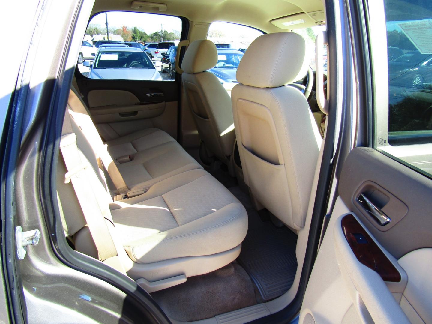 2012 Brown /Tan Chevrolet Tahoe (1GNSCAE07CR) , Automatic transmission, located at 15016 S Hwy 231, Midland City, AL, 36350, (334) 983-3001, 31.306210, -85.495277 - Photo#9